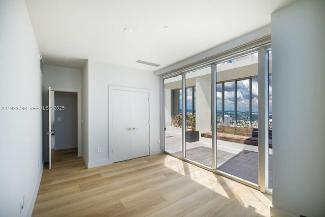 465 Brickell Avenue 5701, Miami, FL 33131