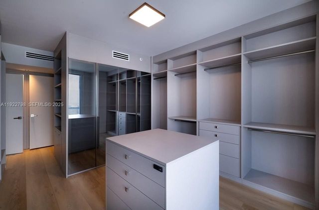 465 Brickell Avenue 5701, Miami, FL 33131