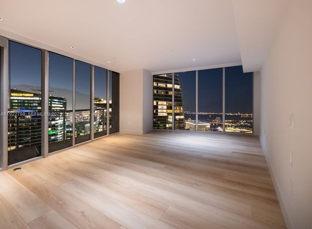 465 Brickell Avenue 5701, Miami, FL 33131