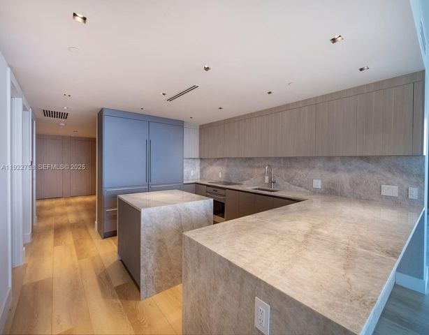 465 Brickell Avenue 5701, Miami, FL 33131