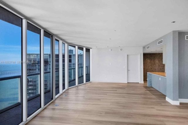 465 Brickell Avenue 5701, Miami, FL 33131