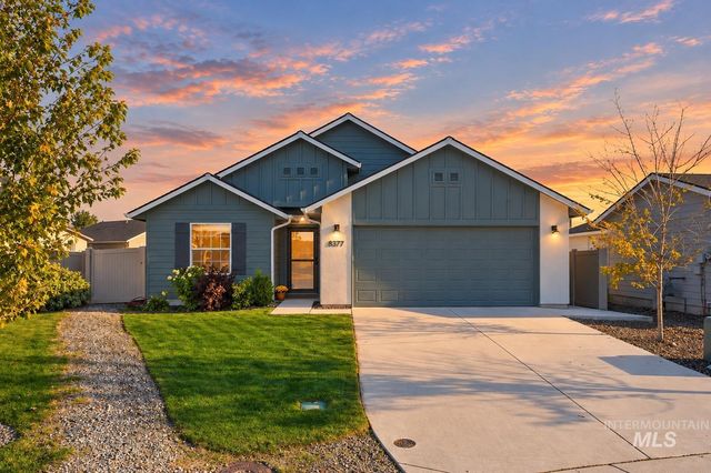 8377 E Harpster Ct, Nampa, ID 83687 property photo