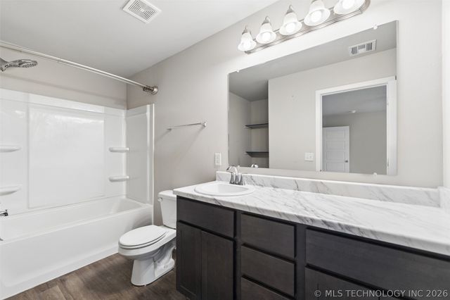 2001 S Lubbock Drive, Claremore, OK 74019