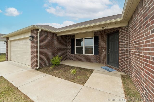 2001 S Lubbock Drive, Claremore, OK 74019