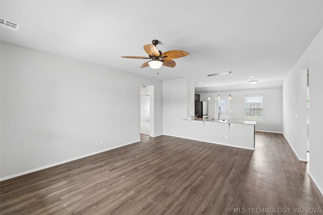 2001 S Lubbock Drive, Claremore, OK 74019
