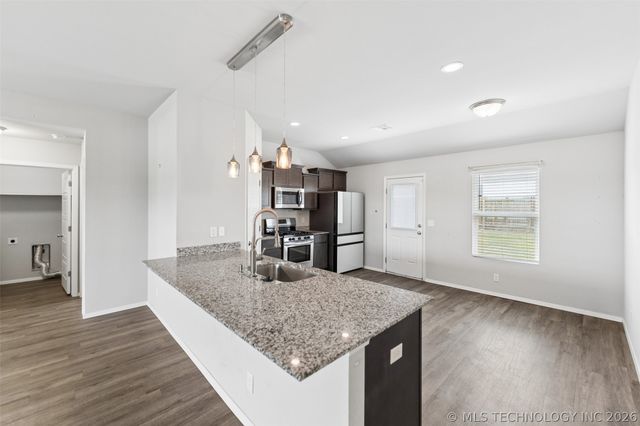 2001 S Lubbock Drive, Claremore, OK 74019