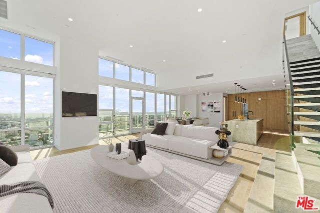 230 W Olympic Boulevard PH 1, Los Angeles, CA 90015