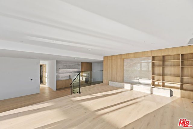 230 W Olympic Boulevard PH 1, Los Angeles, CA 90015