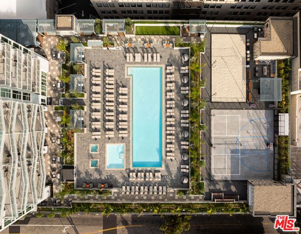 230 W Olympic Boulevard PH 1, Los Angeles, CA 90015