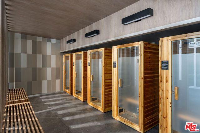 230 W Olympic Boulevard PH 1, Los Angeles, CA 90015