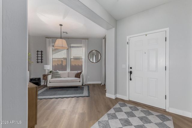 6886 S EMERALD Place, Chandler, AZ 85249