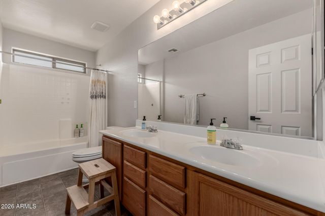 6886 S EMERALD Place, Chandler, AZ 85249