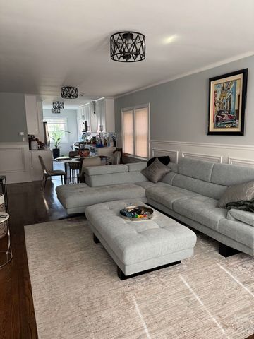 8728 S Merrill Avenue, Chicago, IL 60617