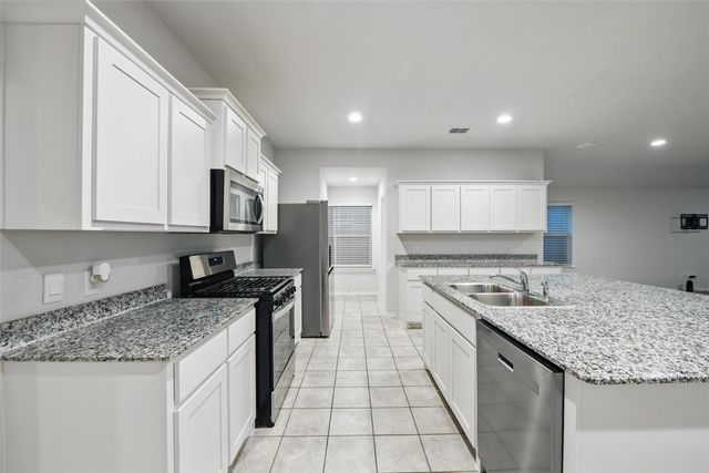 624 Whitecomb Lane, Justin, TX 76247