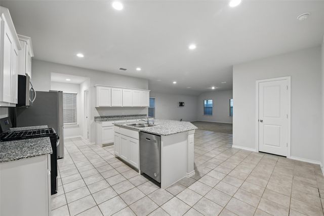 624 Whitecomb Lane, Justin, TX 76247