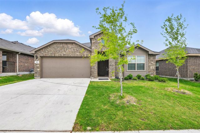 624 Whitecomb Lane, Justin, TX 76247