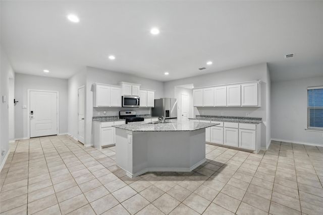 624 Whitecomb Lane, Justin, TX 76247