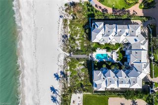 70 Seagate DR, Naples, FL 34103