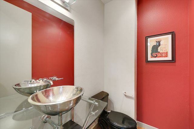 745 Cannen John Lane, Dallas, TX 75204