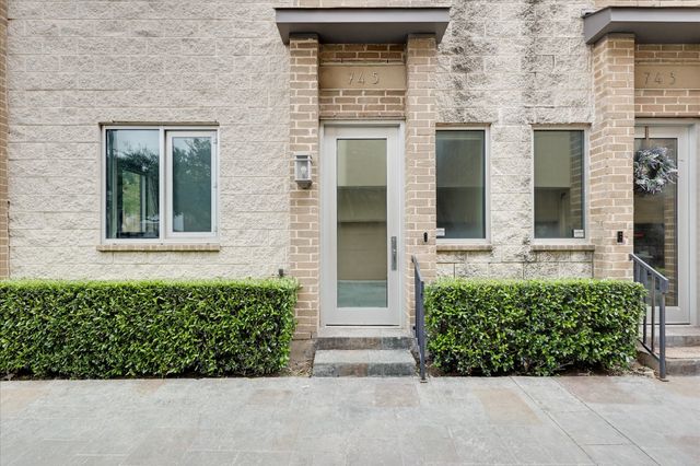 745 Cannen John Lane, Dallas, TX 75204