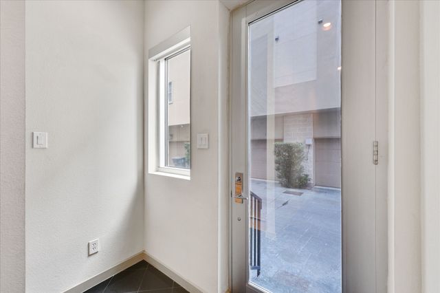 745 Cannen John Lane, Dallas, TX 75204