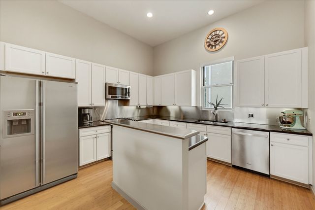 745 Cannen John Lane, Dallas, TX 75204