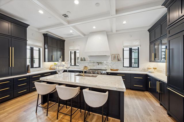 819 Blackshire Lane, Houston, TX 77055