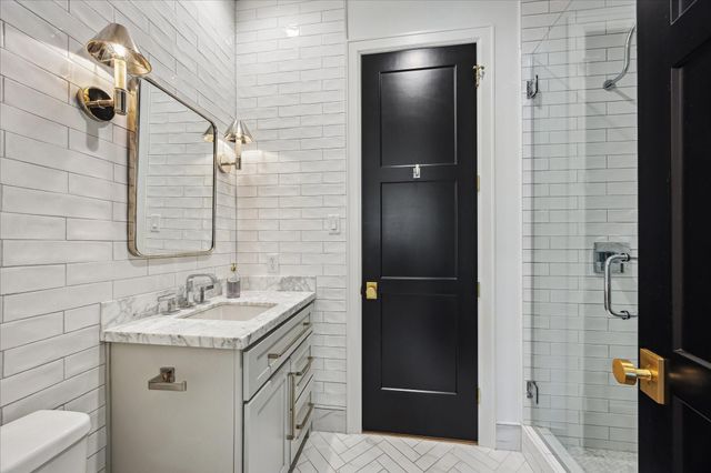 819 Blackshire Lane, Houston, TX 77055