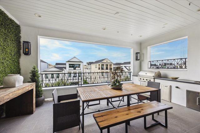 819 Blackshire Lane, Houston, TX 77055