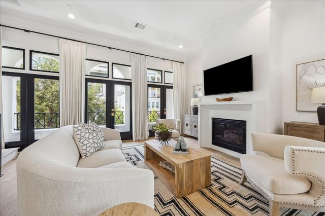 819 Blackshire Lane, Houston, TX 77055