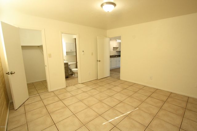 3869 E Glenn Street, Tucson, AZ 85716