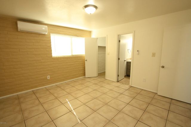 3869 E Glenn Street, Tucson, AZ 85716