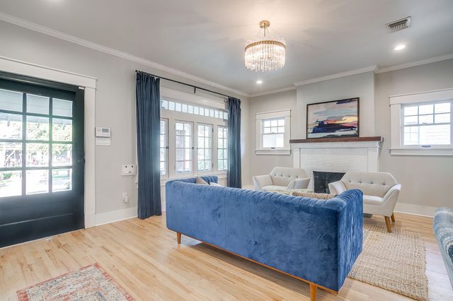 1903 College Avenue, Fort Worth, TX 76110