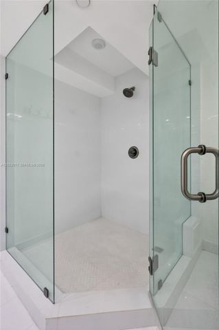 2000 Towerside Ter 709, Miami, FL 33138