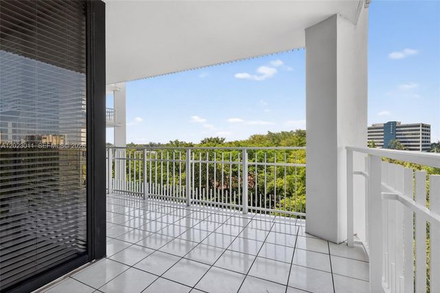 2000 Towerside Ter 709, Miami, FL 33138