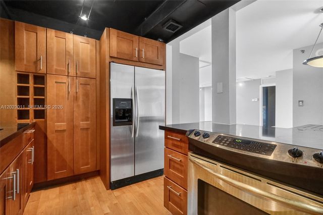 2000 Towerside Ter 709, Miami, FL 33138