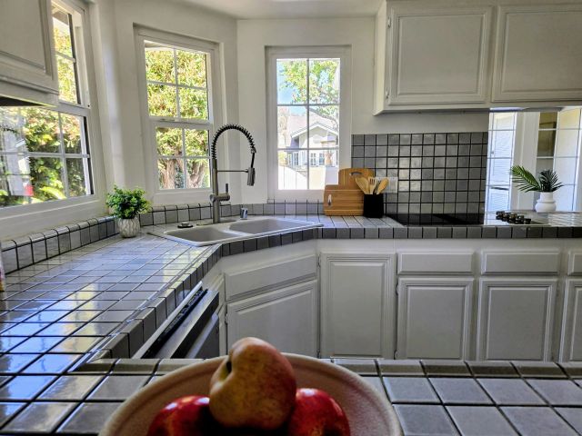 586 Southbridge, Encinitas, CA 92024