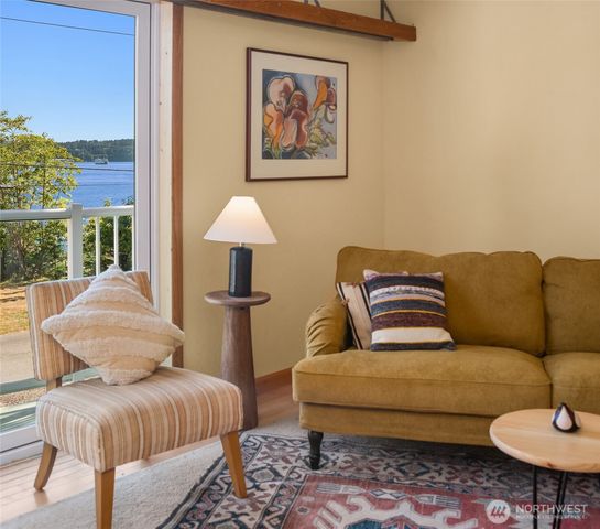 12422 SW Bachelor Road, Vashon, WA 98070