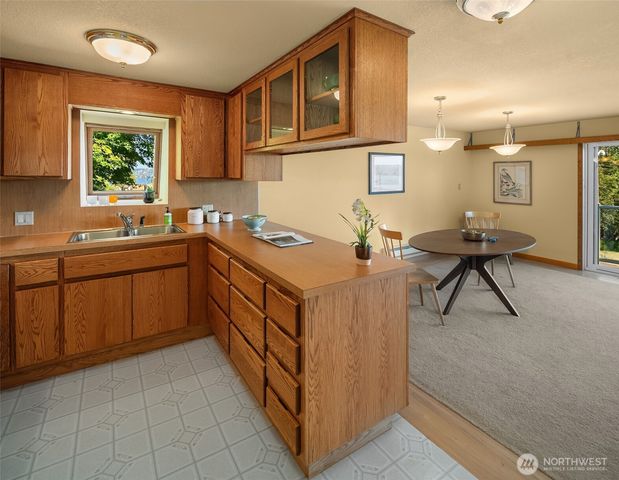 12422 SW Bachelor Road, Vashon, WA 98070