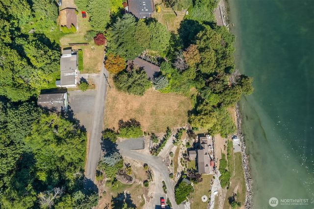 12422 SW Bachelor Road, Vashon, WA 98070