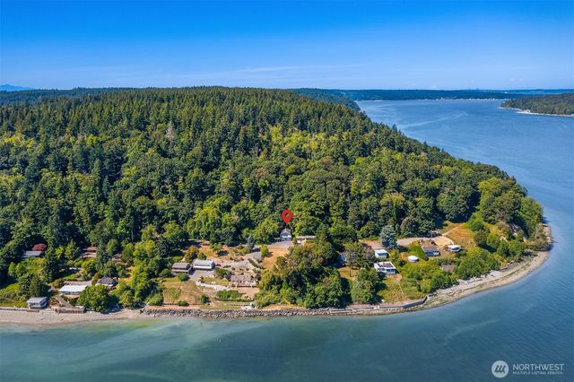 12422 SW Bachelor Road, Vashon, WA 98070
