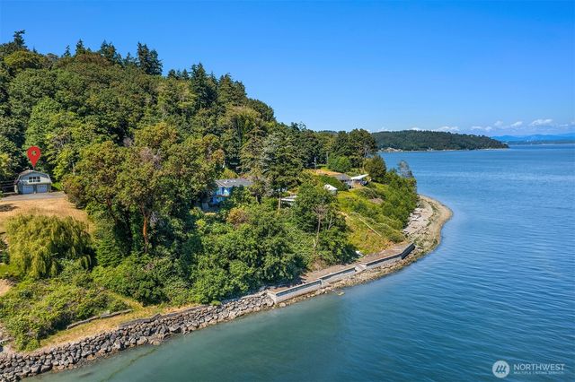 12422 SW Bachelor Road, Vashon, WA 98070