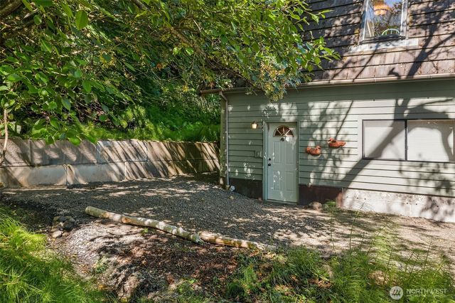 12422 SW Bachelor Road, Vashon, WA 98070