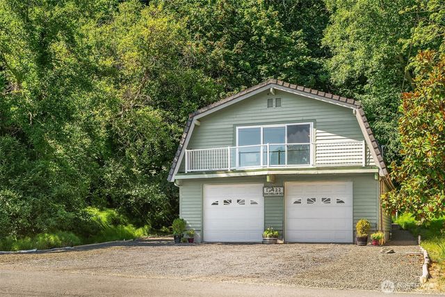 12422 SW Bachelor Road, Vashon, WA 98070