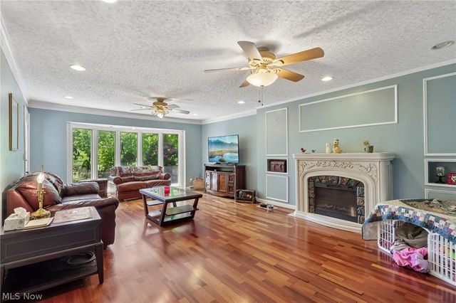 5785 Lamplighter Drive, Girard, OH 44420