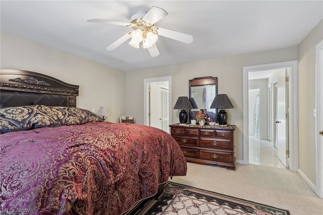 5785 Lamplighter Drive, Girard, OH 44420