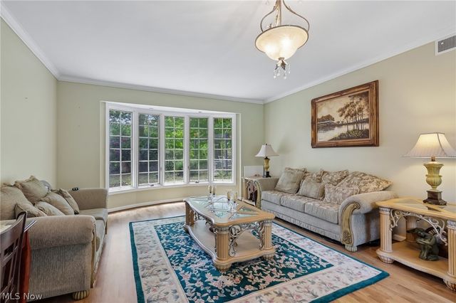 5785 Lamplighter Drive, Girard, OH 44420