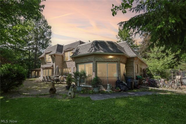 5785 Lamplighter Drive, Girard, OH 44420