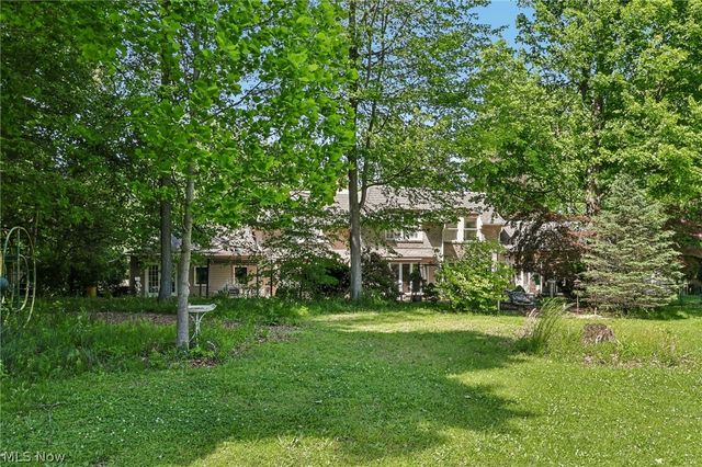 5785 Lamplighter Drive, Girard, OH 44420