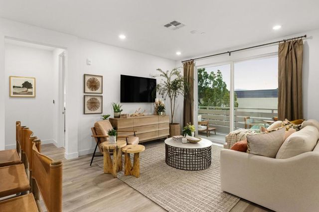 1303 Besra Terrace 9, Sunnyvale, CA 94087